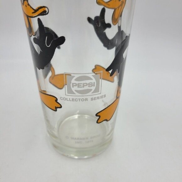 Vintage Warner Brothers Glass Daffy Duck 1973 Pepsi Collector Series 12 oz - Picture 3 of 7